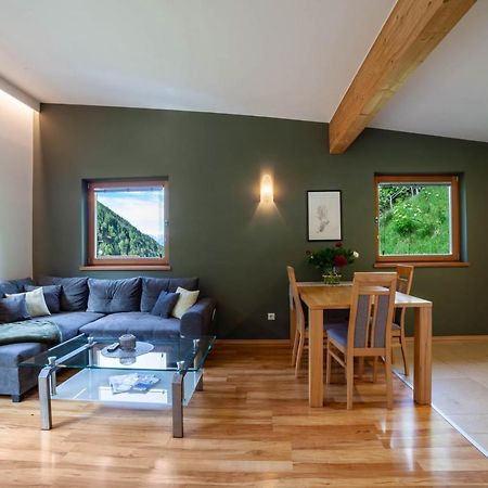 Pritscheshof Ferienwohnung Balkon Malles Venosta Exteriör bild